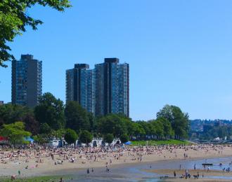 Beach on the side of Stanley Park in Vancouver