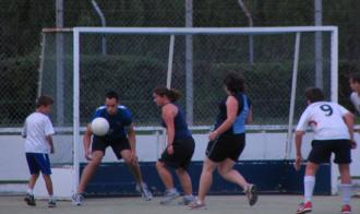 Nigel Alefosio about to get nailed in face by pint sized warrior